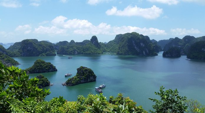 Enjoy the Water in Hanoi, Vietnam